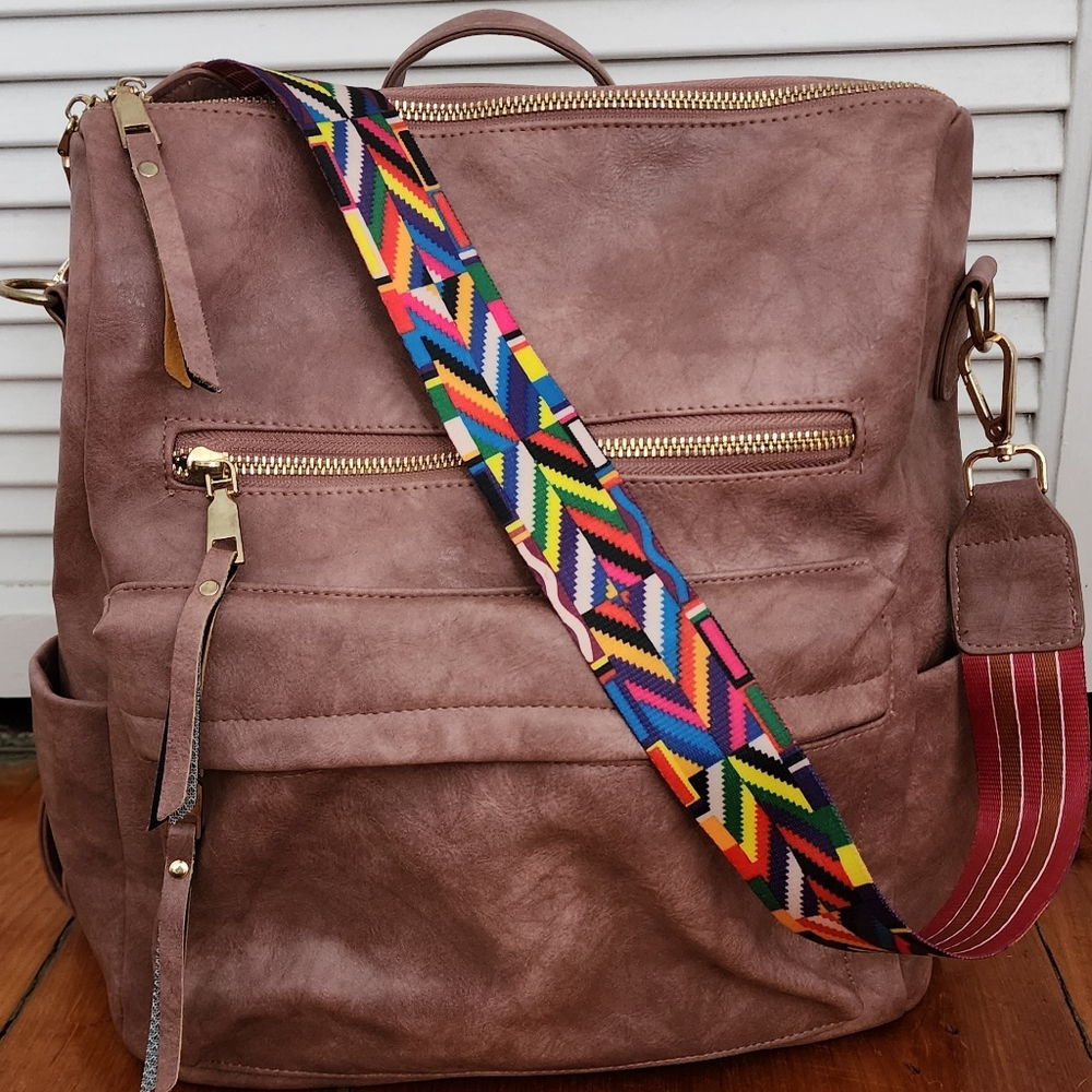Modern + Chic Brielle Convertible Bag/Backpack (Taffy)
